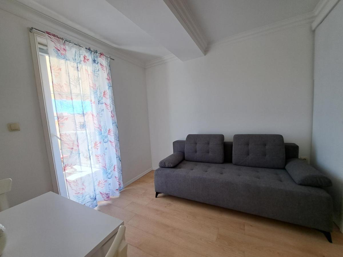 Guesthouse Emma ซาดาร์ ภายนอก รูปภาพ