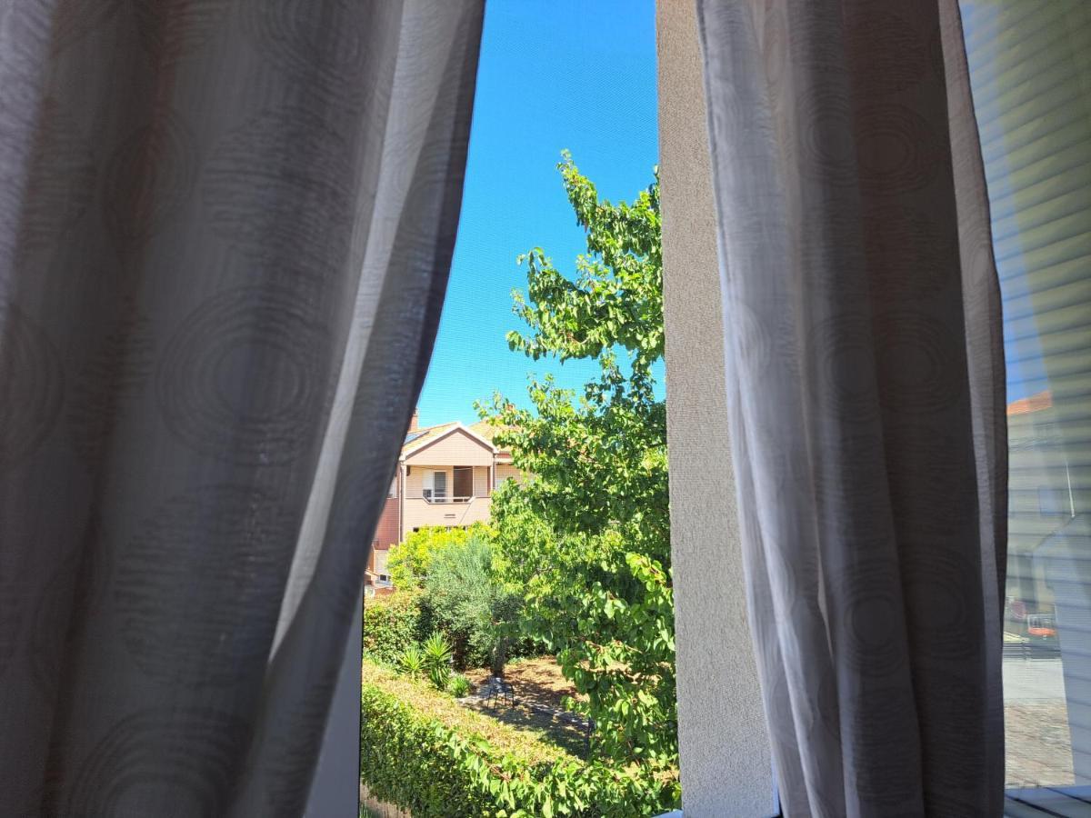 Guesthouse Emma ซาดาร์ ภายนอก รูปภาพ